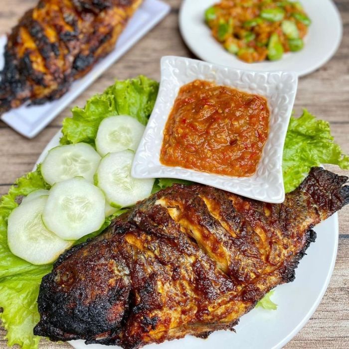 Resep ikan bakar daun jeruk dan cara memasaknya