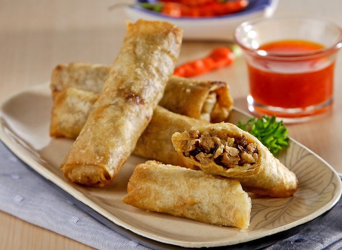 Lumpia goreng rendang