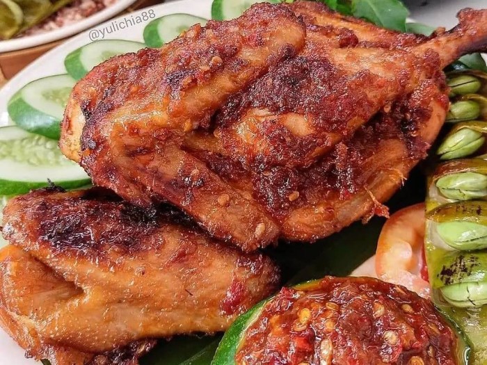 Ayam panggang bumbu rujak