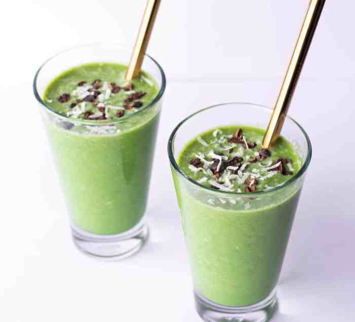 Smoothie matcha kelapa