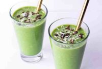 Smoothie matcha kelapa