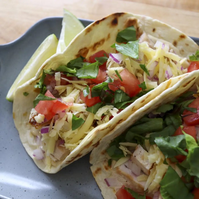 Grilled chicken taco