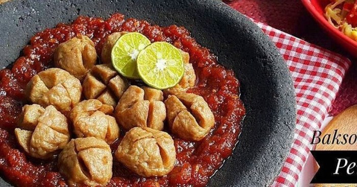 Bakso goreng sambal matah