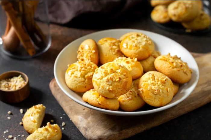 Shortbread almond pan cut