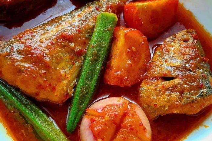 Ikan asam tenggiri pedas