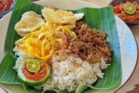 Nasi uduk komplit