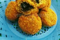 Bola bola pisang kelapa salju