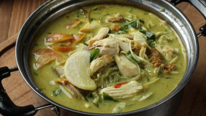 Soto ayam santan ala