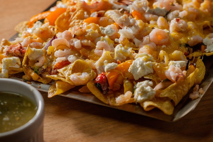 Seafood nachos